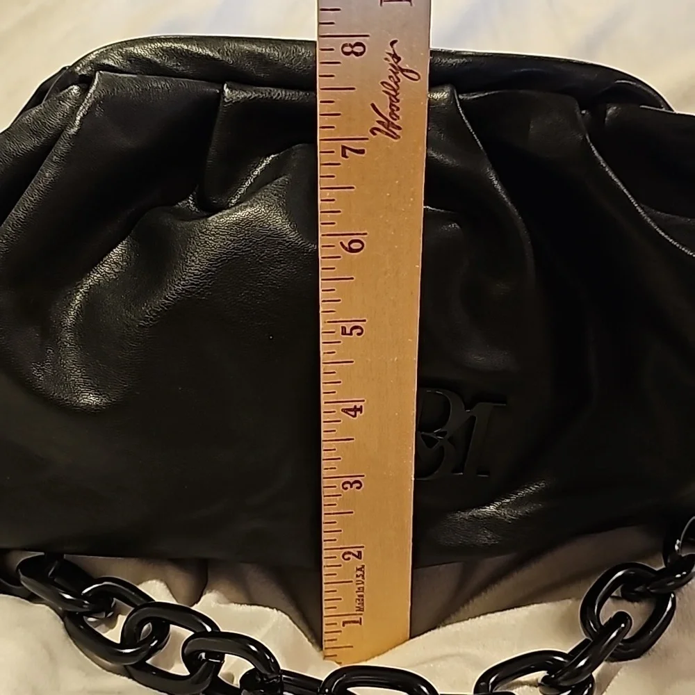 Badgley Mischka clutch style bag with metal chain black new with tag - Picture 7 of 9